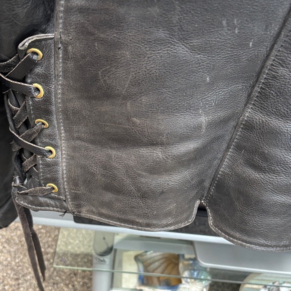 California Creations Women's Black Leather Jacket - Picture 4 of 15